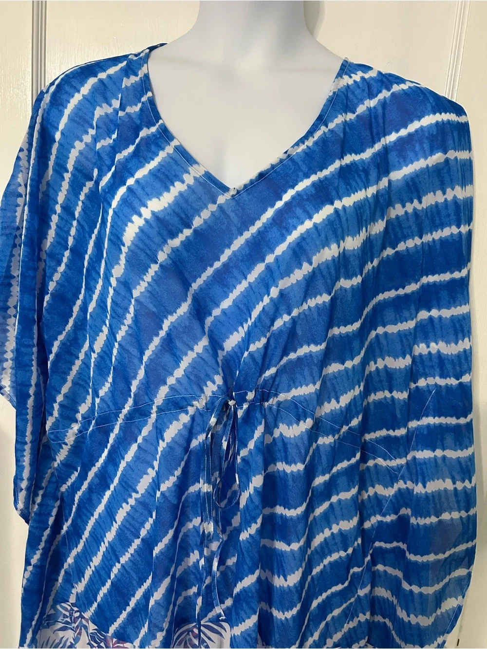 Swimsuits For All Blue and White Tie-Dye V-Neck cover up caftan size 14/16